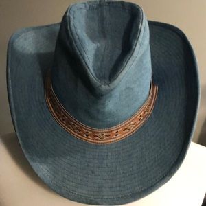 Vintage Levi’s size 7 denim hat.